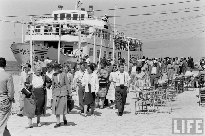 Tourist boat disgorging passengers in 1960