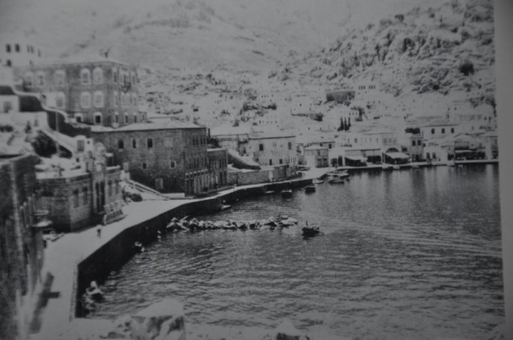 Early photograph of the harbor around Melina Mercouri Hall and the museum