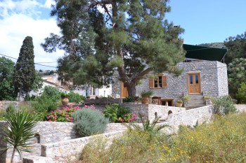 Exterior and outdoor lounge/dining area