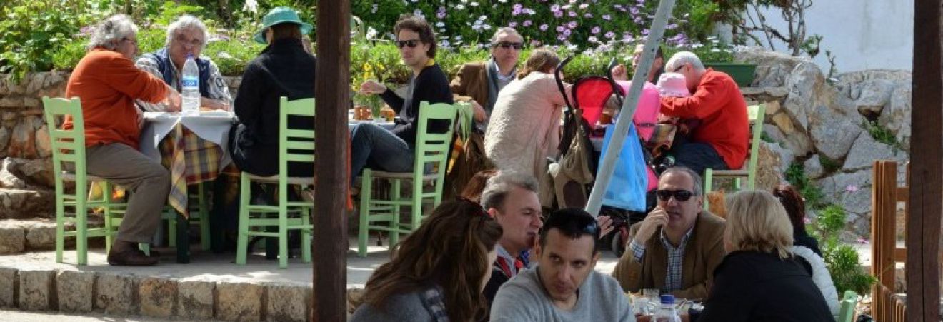 Pevkaki Taverna Kamini Hydra Greece