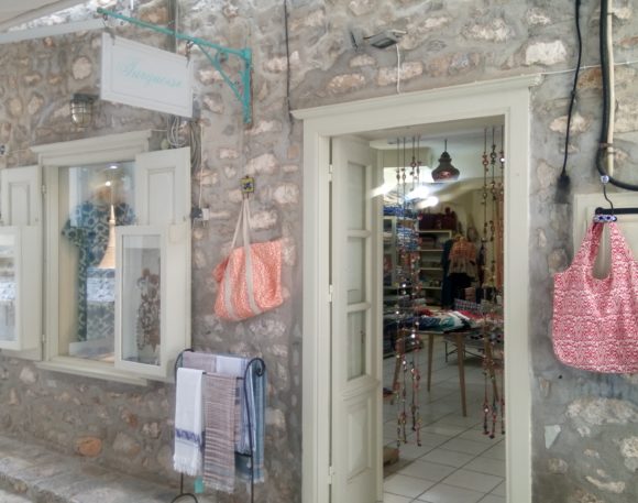 Turquoise ◊ Hydra Town