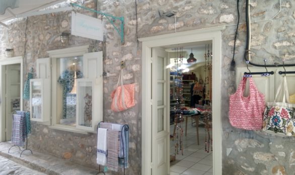 Turquoise ◊ Hydra Town