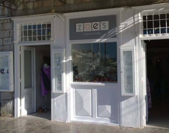 Zoe's ◊ Hydra Harbor